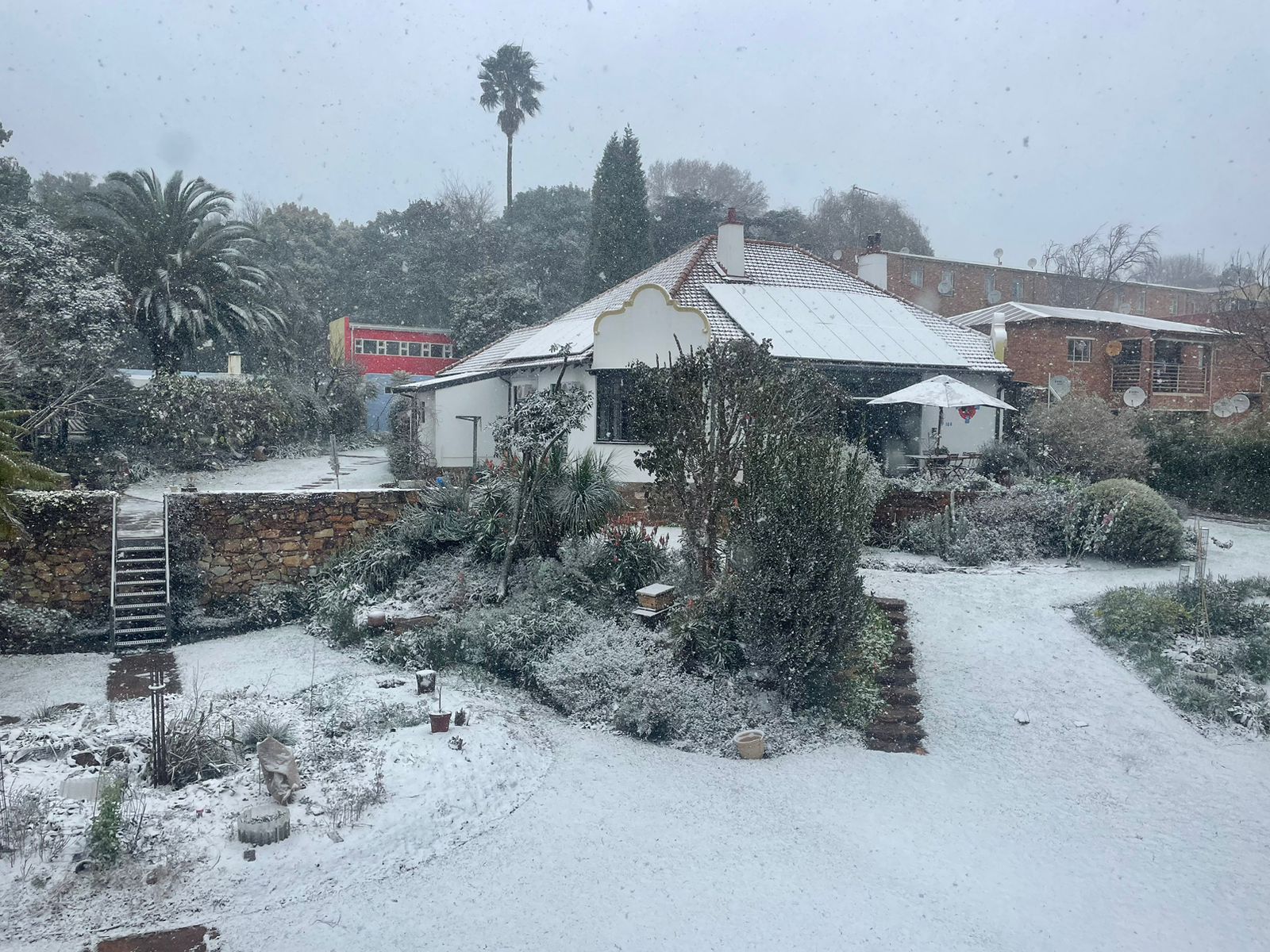 Snow in Jozi, no global warming here